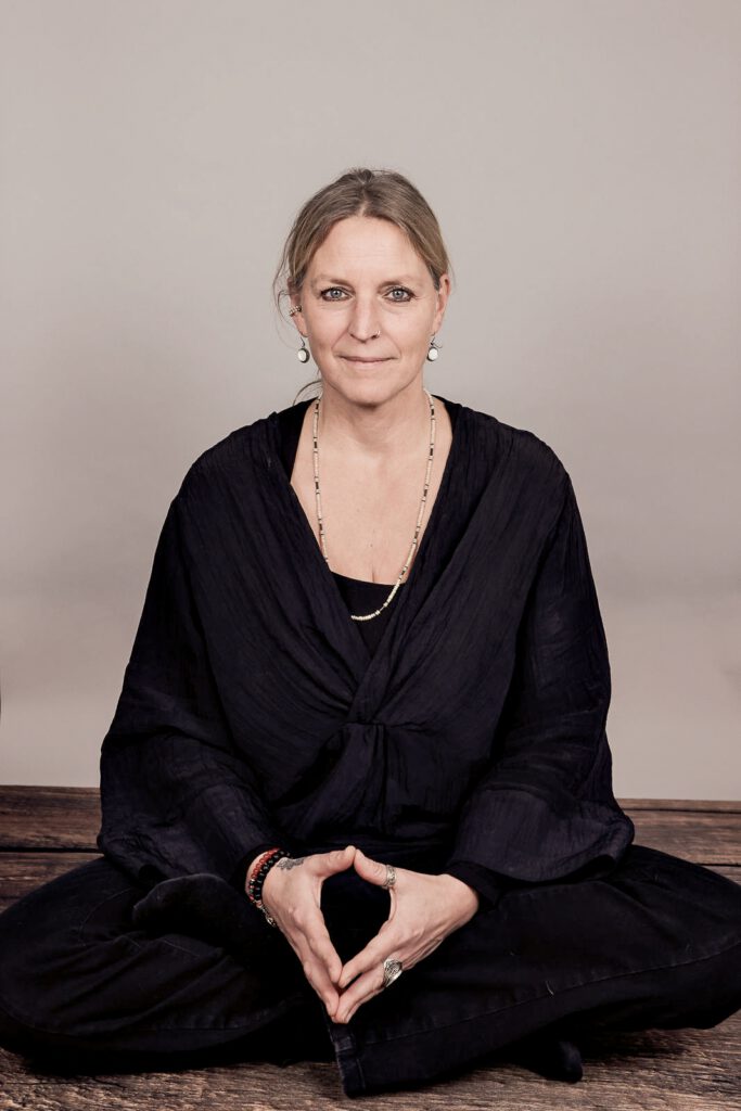 Hypnosecoach Anne Frömmgen begrüßt dich auf ihrer Website für Hypnosecoaching in Burscheid und Leichlingen und Umgebung